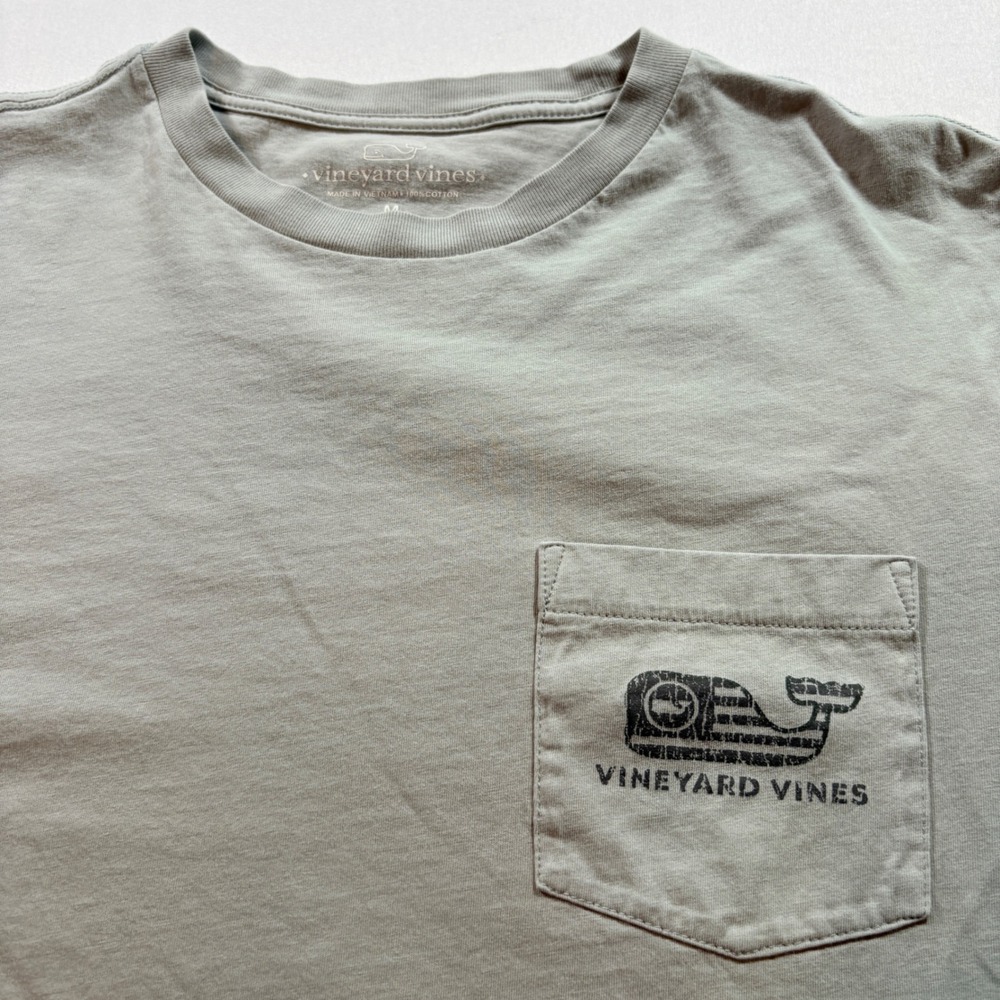 Vineyard Vines Long Sleeve T-Shirt Mens Medium Gray Flag Whale Pocket Cotton Tee